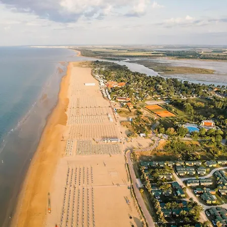 Relax In Our Flat With Sea View Terrace Daire Bibione